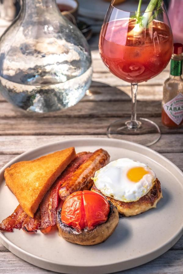 The Packhorse Inn ニューマーケット エクステリア 写真